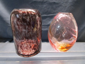 lot 287 image: Pair Vases