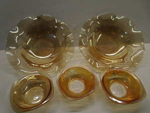 lot 107 image: Gold Iris  Herringbone Bowls