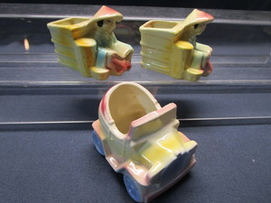 lot 111 image: Vintage Planters