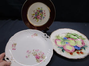 lot 119 image: Decorator Plates