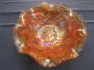 lot 123 image: Carnival Glass Bowl