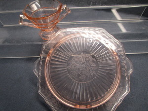 lot 54 image: Pink Depression Glass Tea Room & Mayfair
