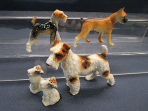 lot 57 image: Dog Figures with Lefton