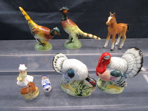 lot 81 image: Shakers, Horse,  Wade Jack MDXX, Bone China