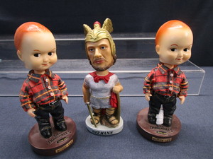 lot 90 image: Bobbleheads Buddy Lee & Herman The German - New Ulm