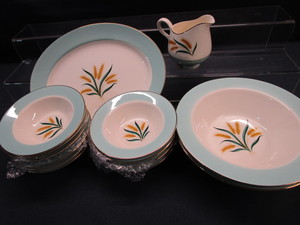 lot 94 image: International D.S. Co Dishes