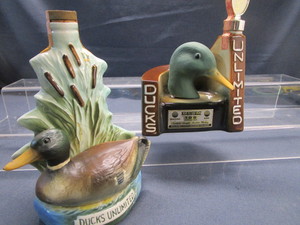 lot 150 image: DU Mallard Drake Beam Decanters