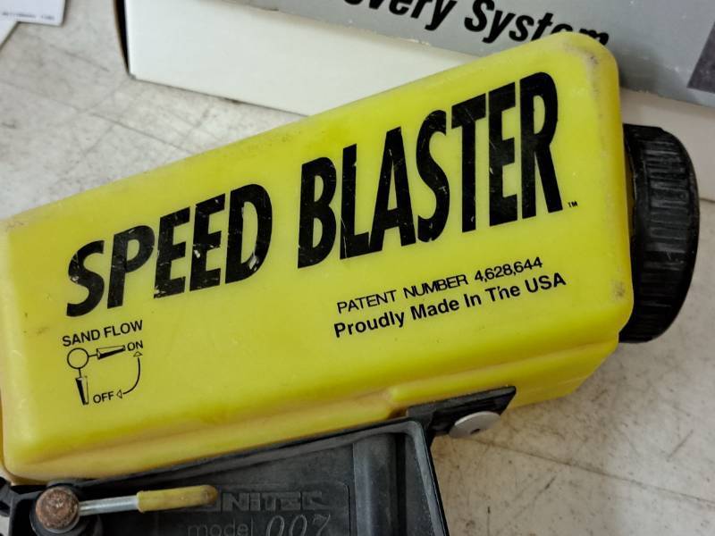 lot 178 image: Unitor Speed Blaster Model 007 Air Spray Gun