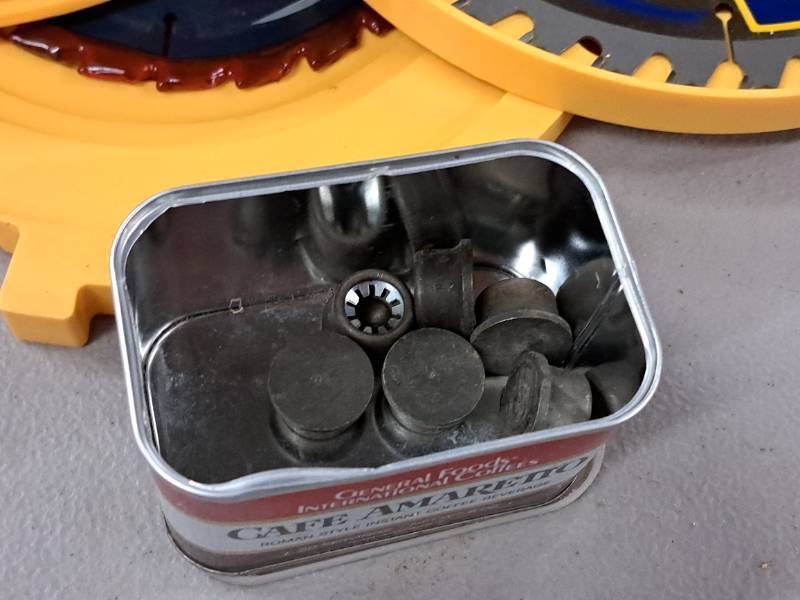 lot 321 image: Blade Buddy Case with (3) Blades and (6) Bushings
