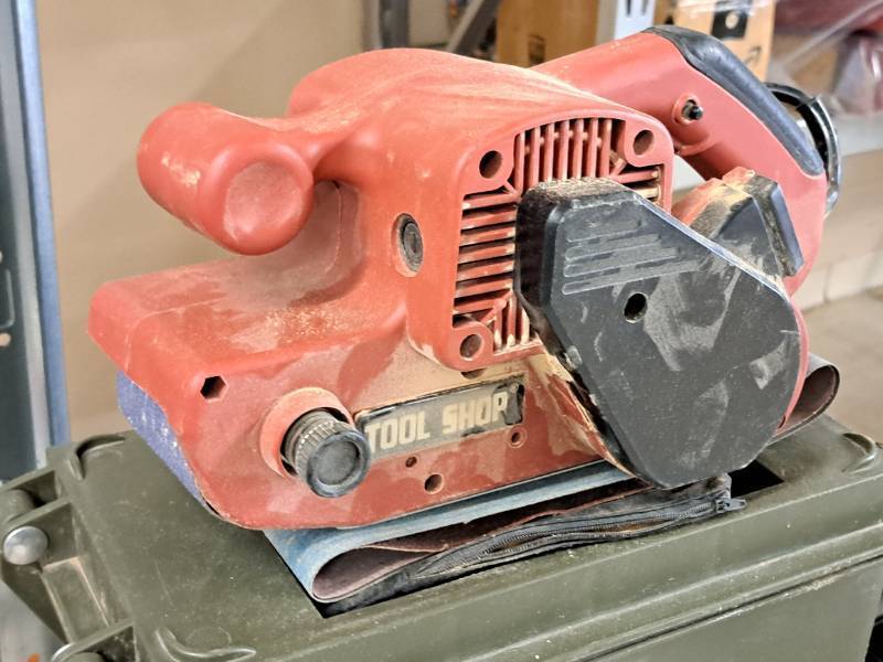 lot 95 image: Tool Shop Belt Sander S1T-SW3-76 with Box