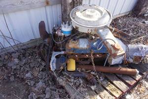1978 Ford 302 Cubic Inch Motor and Transmission