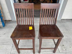 2 Wooden Bar Chairs Countertop Height