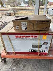 Kitchen Aid Outdoor Grill Cabinet & Grill