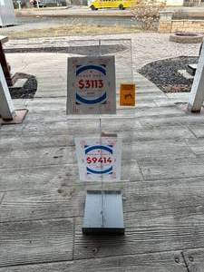 7 Plexiglass Sign Stands