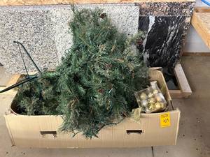 Used 7.5 ft Christmas Tree with some ornaments prelit lights dont work