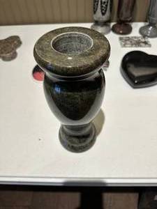 Granite Vase wdrain Tropical Green 4 x 4 x 9