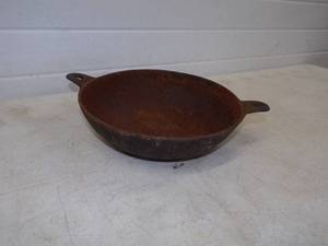 lot 63 image: Cast Iron 12 Pan