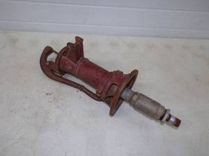 lot 67 image: Vintage Water Pump Head