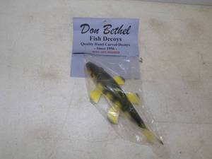 lot 75 image: Don Bethel Fish Decoy