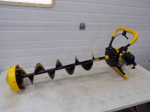 lot 1 image: Jiffy 8 Gas Ice Auger