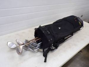 lot 24 image: Golf Clubs with Bag