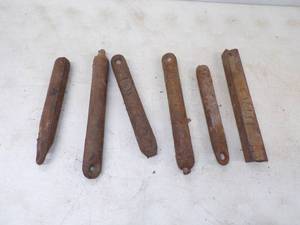 lot 32 image: Window Weights
