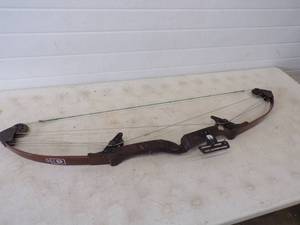 lot 85 image: Bear Compound Bow