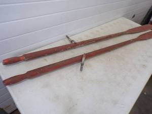 lot 120 image: Pair of Boat oars