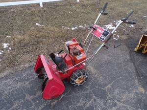 lot 146 image: 21 Toro 521 Dual Stage Snowblower