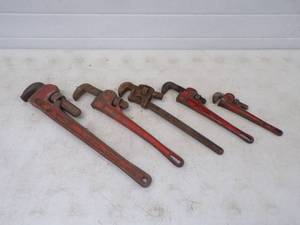 lot 159 image: 5 Pipe Wrenches
