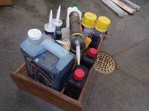 lot 162 image: 2 Cycle Oil and other Automotive Oils