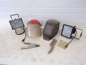 lot 167 image: Welding Helmet, Face Shield and 2 Work lights and tools