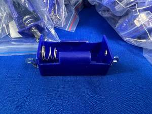 lot 48 image: Assorted D Cell Battery Holders (Physics)