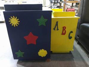 lot 35 image: Set of 2 Kids Craft Activities Cubbies
