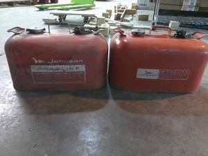 lot 45 image: Set of 2 5 Gallon Evinrude Boat Tanks with Caps