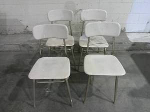 lot 55 image: Lot of 4 Vintage Bakelite School Chairs-Paintable