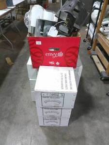lot 83 image: Mixed Lot of Lighting Fixtures-New and Used