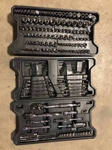 lot 4 image: Husky Mechanics Tool Set (270 Piece)  Customer Returns See Pictures