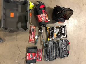 lot 13 image: Lot of Assorted Hand Tools and Hardware Various Models and Conditions   Customer Returns See Pictures
