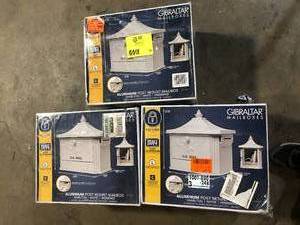 lot 21 image: Lot of 3 Mailboxes Customer Returns See Pictures