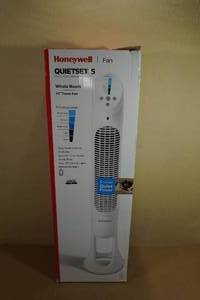 lot 4 image: Honeywell Quietset 5 Whole Room 40 Tower Fan