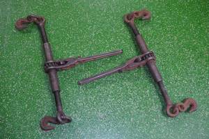 lot 25 image: 2 Ratchet Binder Turnbuckles
