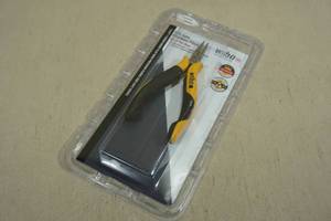 lot 32 image: Wiha ESD Safe Precision Pliers Short Flat Nose