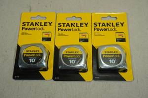 lot 36 image: 3 Stanley Powerlock 10 Tape Rulers