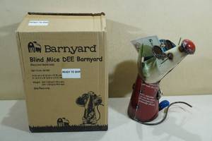 lot 44 image: Barnyard Lawn Ornament Blind Mice Dee