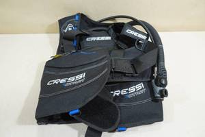 lot 104 image: Cressi Start SCUBA BCD -Medium