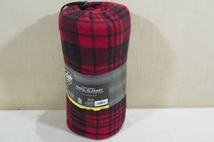 lot 126 image: Auto Drive 12-Volt Heated Travel Blanket