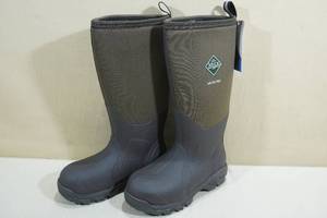 lot 150 image: Muck Boots Unisex Arctic Pro Boots -Mens 6, Womens 7