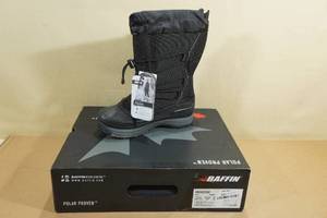 lot 153 image: Baffin Womens Snogoose Winter Boots -Size 10