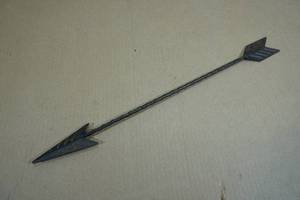lot 171B image: Rustic Metal Arrow Wall Art